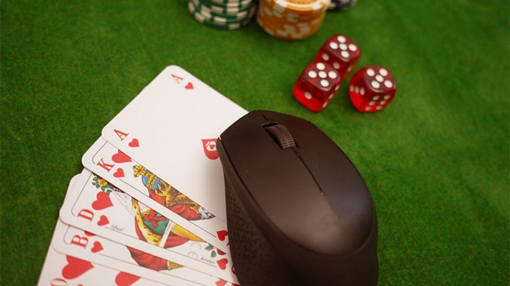 mouse and gambling